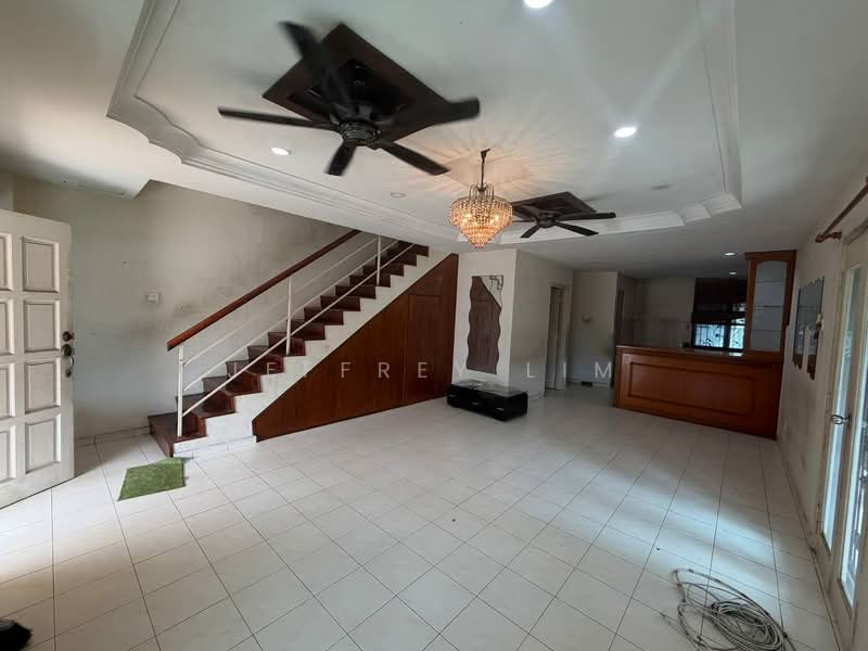 Rumah Teres 2 Tingkat untuk Dijual di Taman Kempas Indah (Tebrau) - Jeffrey Lim - Living Room - PropertyGuru.com.my