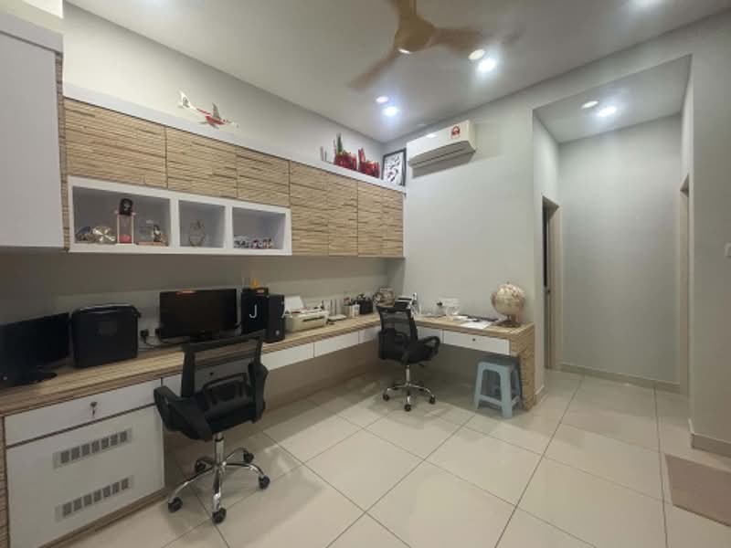 Rumah Teres 3 Tingkat untuk Dijual di Taman Desa Oren (Butterworth) - Jane Ng - Study - PropertyGuru.com.my