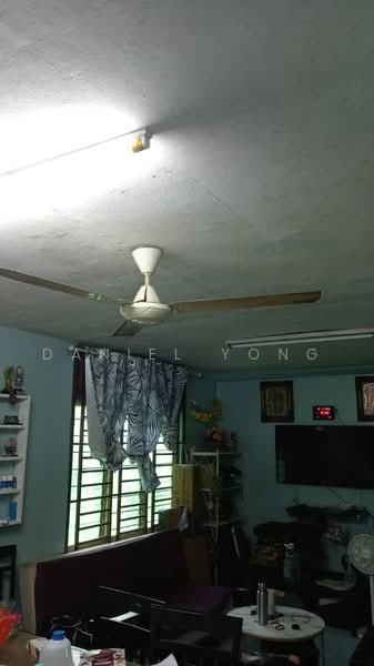 Flat for Sale at Taman Desa Rakyat Perdana - Daniel Yong - Living Room - PropertyGuru.com.my