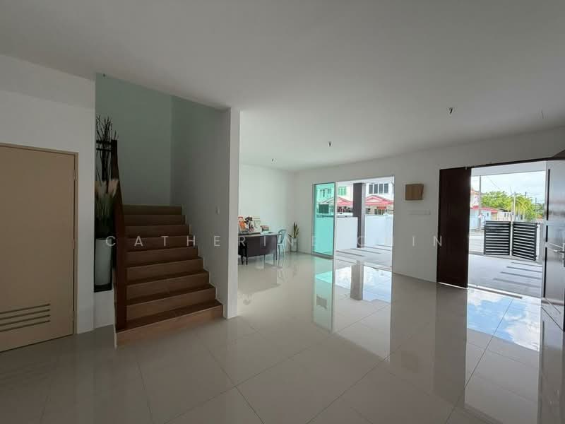 Rumah Teres 2 Tingkat untuk Dijual di Ipoh (Perak) - Catherine Chin - Living Room - PropertyGuru.com.my