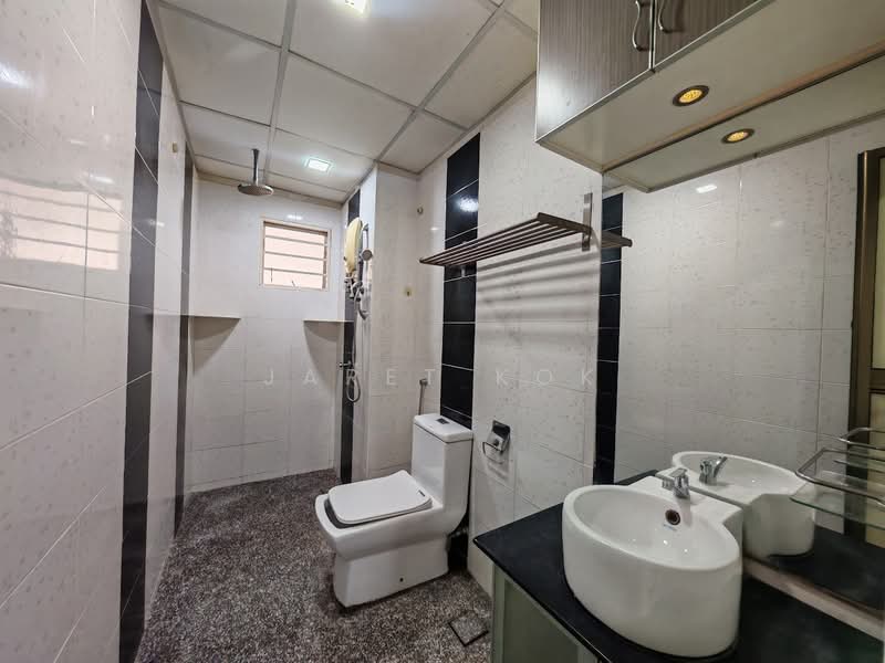 Kondominium untuk Disewa di Casa Idaman - jaret kok - Bathroom - PropertyGuru.com.my