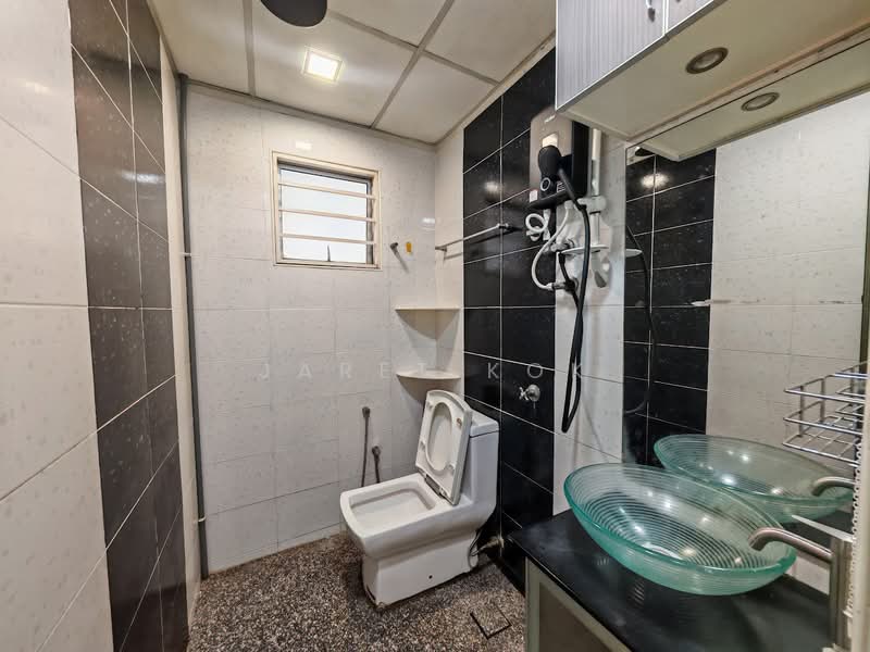Kondominium untuk Disewa di Casa Idaman - jaret kok - Bathroom - PropertyGuru.com.my