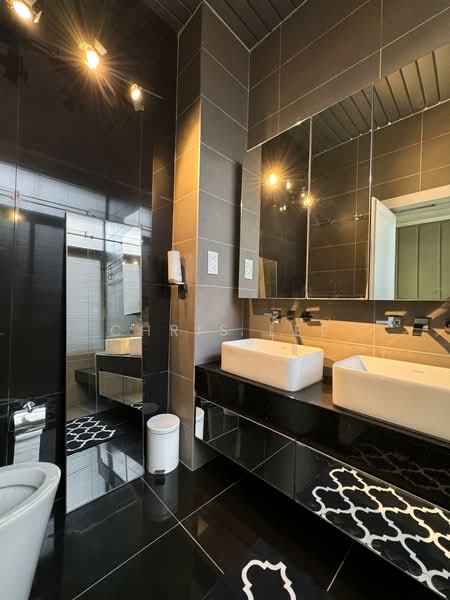 Rumah Teres 3-Tingkat untuk Dijual di Symphony Hills (Cyberjaya) - Chris Lee - Bathroom - PropertyGuru.com.my