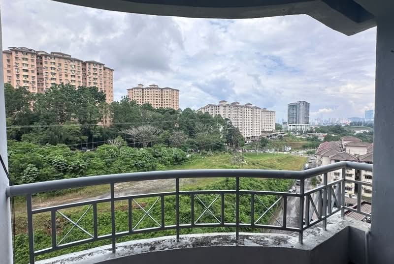 Pangsapuri untuk Dijual di Prima Saujana - Jessica Lim - Balcony - PropertyGuru.com.my