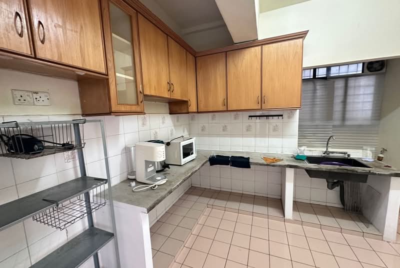 Pangsapuri untuk Dijual di Prima Saujana - Jessica Lim - Kitchen - PropertyGuru.com.my
