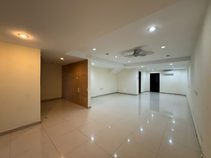 Rumah Teres 2 Tingkat untuk Disewa di Subang Jaya (Selangor) - Eu Gin - Living Room - PropertyGuru.com.my