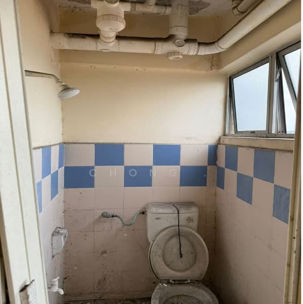 Flat for Sale at Pangsapuri Taman Tasik Sungai Chua - Chong . - Bathroom - PropertyGuru.com.my