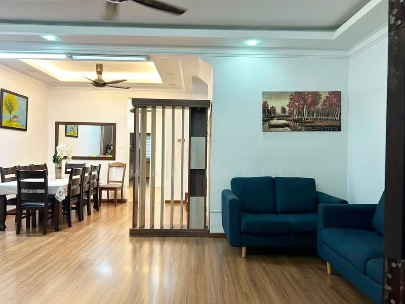 Rumah Teres 2 Tingkat untuk Disewa di Bandar Baru Bangi (Selangor) - Ahmad Fadlee - Living Room - PropertyGuru.com.my