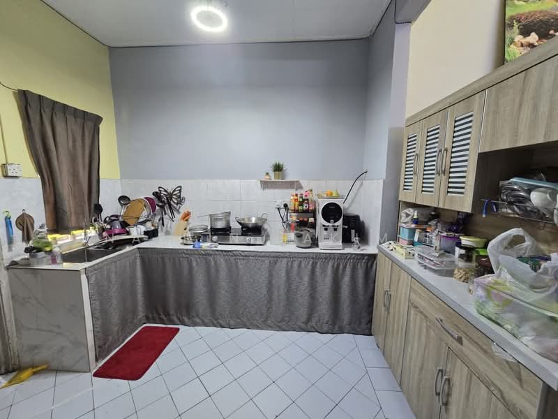 Terraced House for Sale in Bandar Tasik Puteri (Rawang) - Nazrin Hakimin - Kitchen - PropertyGuru.com.my