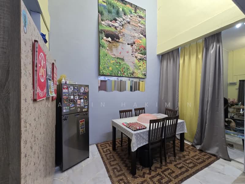 Terraced House for Sale in Bandar Tasik Puteri (Rawang) - Nazrin Hakimin - Dining Room - PropertyGuru.com.my