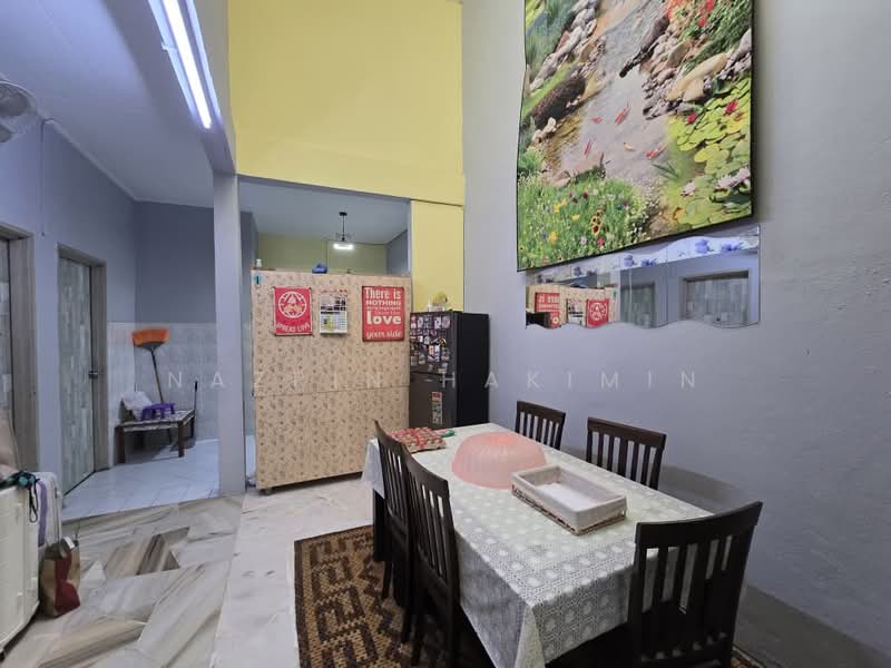 Terraced House for Sale in Bandar Tasik Puteri (Rawang) - Nazrin Hakimin - Dining Room - PropertyGuru.com.my