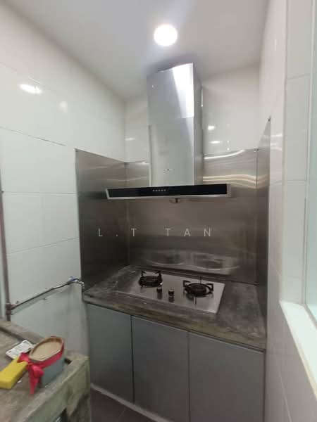 3-storey Terraced House for Rent in Lake Fields (Sungai Besi) - L.T Tan - Kitchen - PropertyGuru.com.my