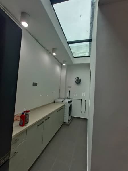3-storey Terraced House for Rent in Lake Fields (Sungai Besi) - L.T Tan - Interior - PropertyGuru.com.my