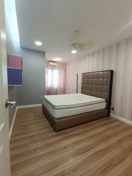 3-storey Terraced House for Rent in Lake Fields (Sungai Besi) - L.T Tan - Bedroom - PropertyGuru.com.my
