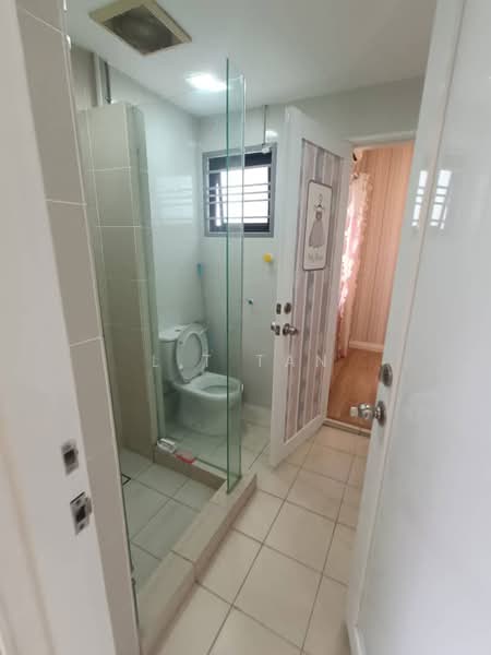 3-storey Terraced House for Rent in Lake Fields (Sungai Besi) - L.T Tan - Bathroom - PropertyGuru.com.my