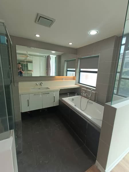 3-storey Terraced House for Rent in Lake Fields (Sungai Besi) - L.T Tan - Bathroom - PropertyGuru.com.my