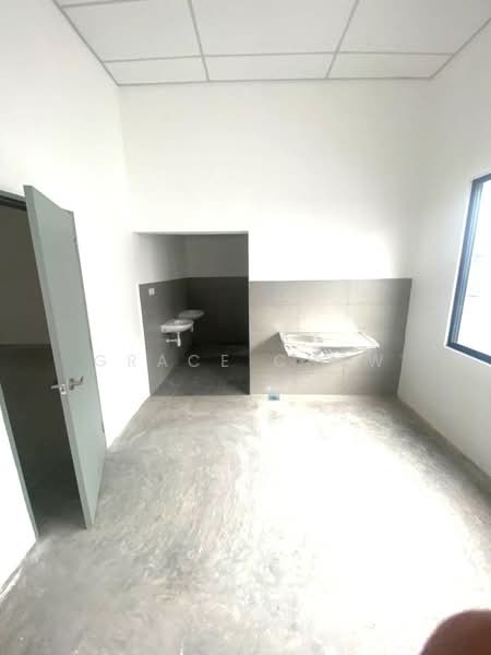 Shop / Office for Rent in Austin Crest (Johor Bahru) - Grace Chew - Bathroom - PropertyGuru.com.my