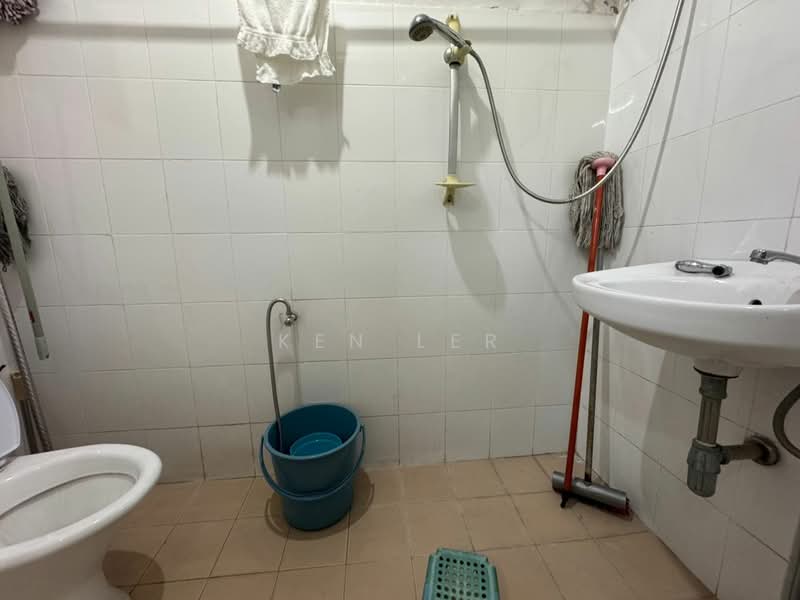 Rumah Teres 2 Tingkat untuk Dijual di SS15 (Subang Jaya) - Ken Ler - Bathroom - PropertyGuru.com.my