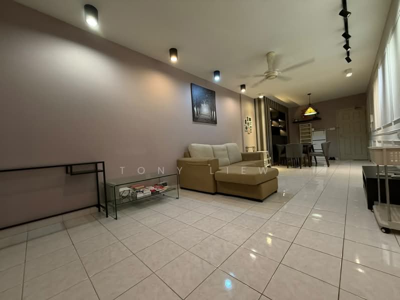 Kondominium untuk Dijual di Laman Suria - Tony Liew - Living Room - PropertyGuru.com.my