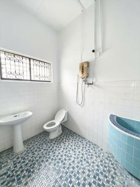 2-storey Terraced House for Sale in Taman Sri Tebrau (Johor Bahru) - Anne Chiang - Bathroom - PropertyGuru.com.my