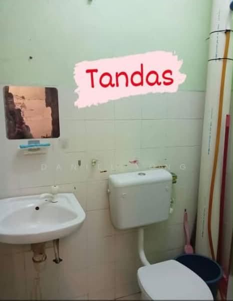 Rumah Flat untuk Dijual di Taman Saujana Puchong - Daniel Yong - Bathroom - PropertyGuru.com.my