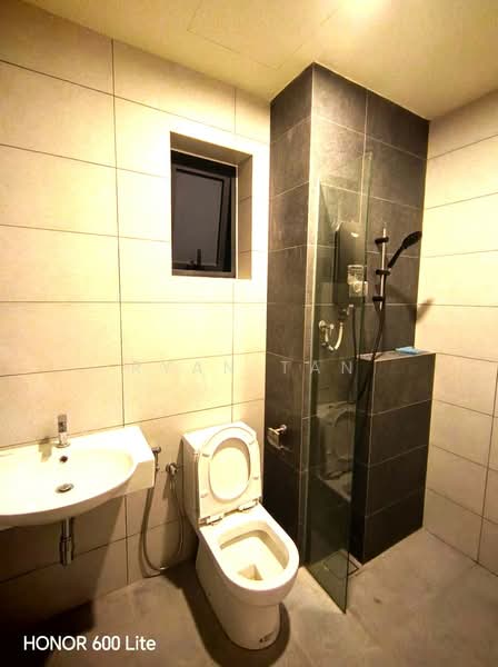 Servis Apartment untuk Disewa di The Era @ Duta North - Ryan Tan - Bathroom - PropertyGuru.com.my