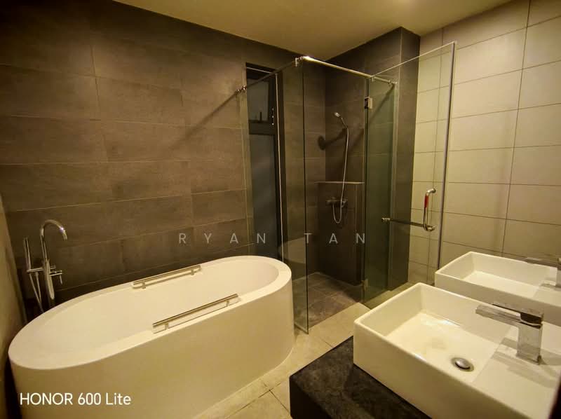 Servis Apartment untuk Disewa di The Era @ Duta North - Ryan Tan - Bathroom - PropertyGuru.com.my