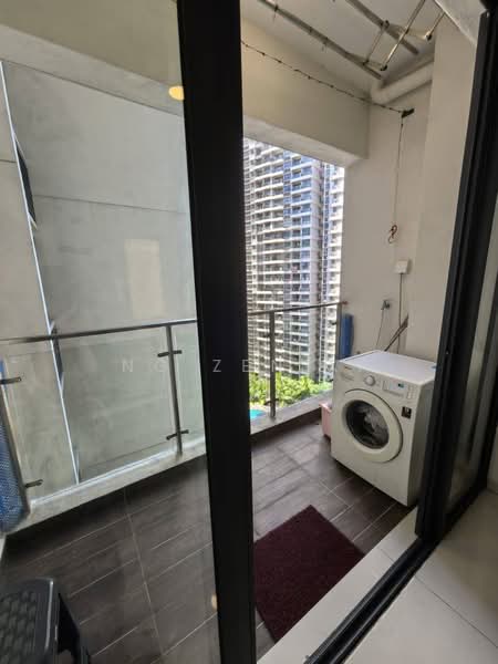 Condominium for Rent at Amberside @ Country Garden Danga Bay - NG ZEN XI - Balcony - PropertyGuru.com.my
