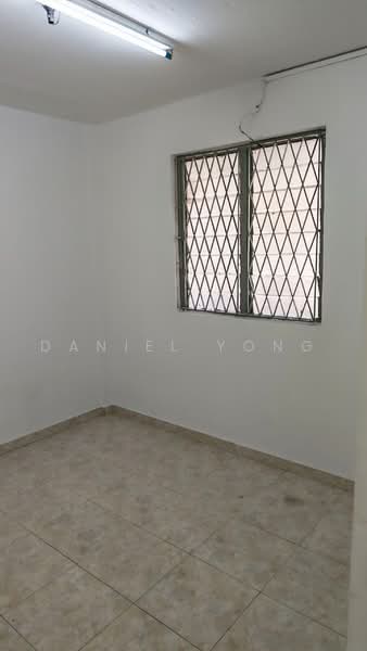 Flat for Sale at Flat Taman Ungku Tun Aminah - Daniel Yong - Interior - PropertyGuru.com.my