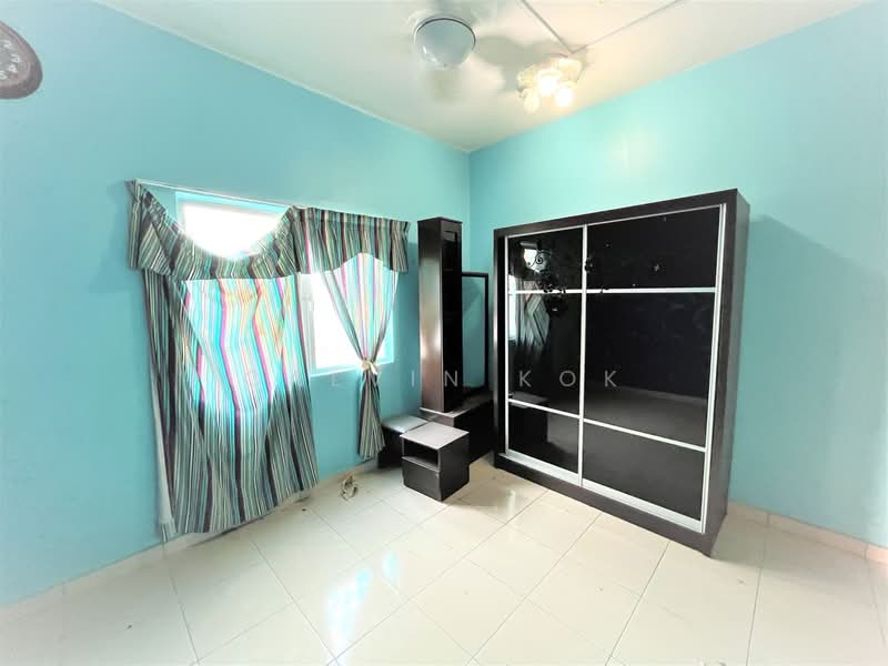 Pangsapuri untuk Dijual di Sri Lavender Apartment - Calvin Kok - Bedroom - PropertyGuru.com.my