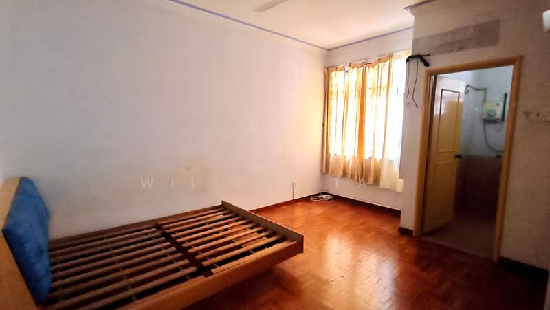 2-storey Terraced House for Sale in Taman Molek (Johor Bahru) - William Tay - Bedroom - PropertyGuru.com.my