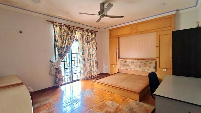 2-storey Terraced House for Sale in Taman Molek (Johor Bahru) - William Tay - Bedroom - PropertyGuru.com.my