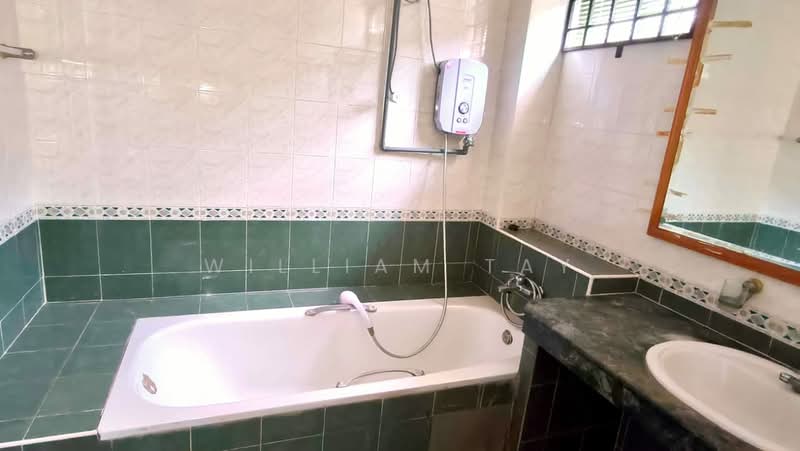 2-storey Terraced House for Sale in Taman Molek (Johor Bahru) - William Tay - Bathroom - PropertyGuru.com.my