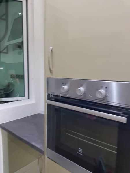 Condominium for Rent at Scenaria @ North Kiara Hills - Samanda Soon - Kitchen - PropertyGuru.com.my