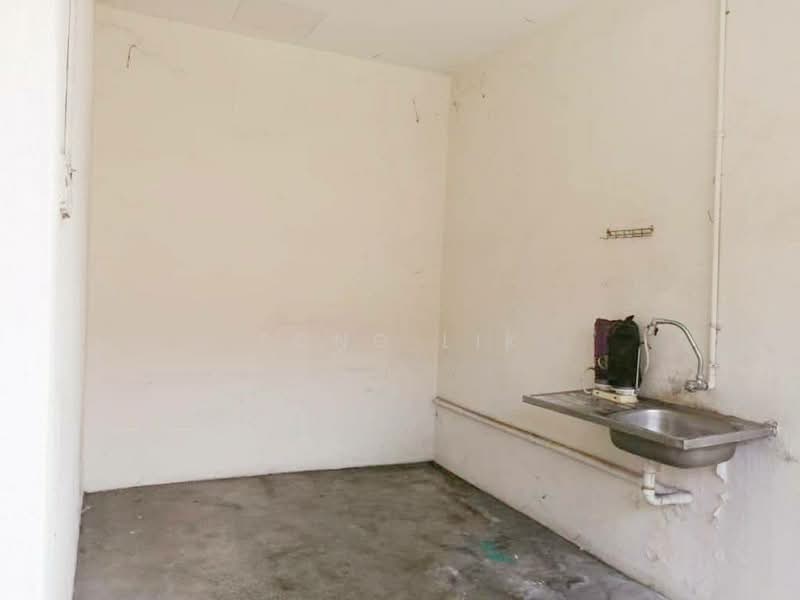 Shop for Sale in Taman Ungku Tun Aminah (Skudai) - Fong Lik - Interior - PropertyGuru.com.my