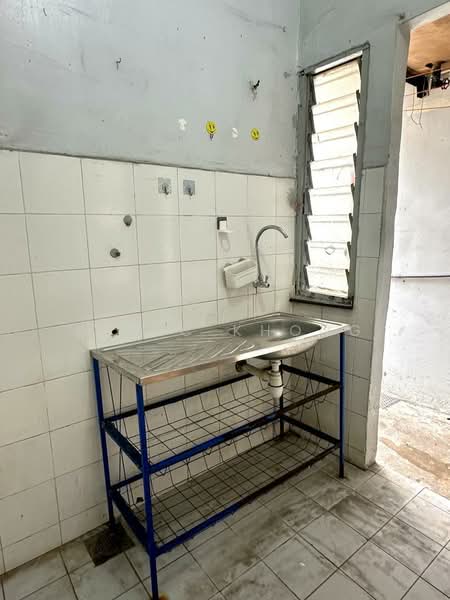Rumah Flat untuk Disewa di Pelangi Indah - Keric Khong - Kitchen - PropertyGuru.com.my