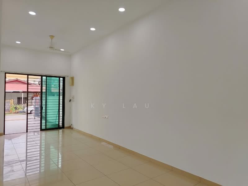 Rumah Berkembar untuk Dijual di Selayang Baru (Selayang) - KY Lau - Living Room - PropertyGuru.com.my