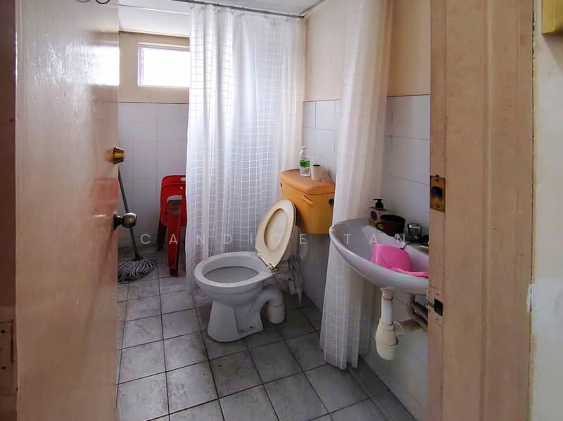 Shop / Office for Rent in Cheras (Selangor) - Candice Tan - Bathroom - PropertyGuru.com.my