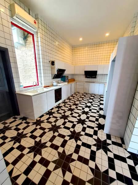 Rumah Banglo untuk Dijual di Seksyen 9 (Shah Alam) - Ras Shaz - Kitchen - PropertyGuru.com.my