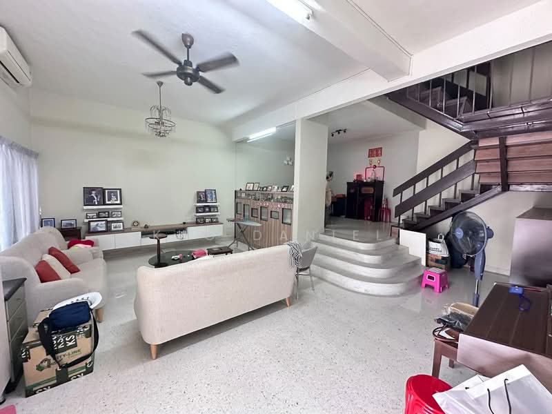 Rumah Teres 2-Tingkat untuk Dijual di Taman Supreme (Cheras) - Kho Daniel - Living Room - PropertyGuru.com.my