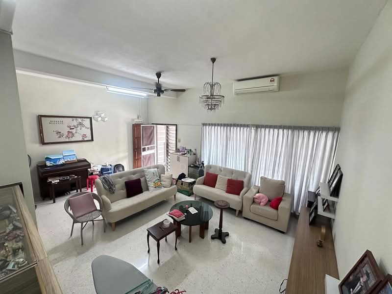 Rumah Teres 2-Tingkat untuk Dijual di Taman Supreme (Cheras) - Kho Daniel - Living Room - PropertyGuru.com.my
