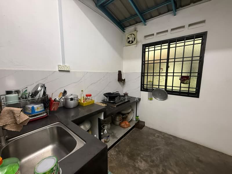 Rumah Teres 1 Tingkat untuk Dijual di Taman Skudai Baru (Skudai) - Iden Tan - Kitchen - PropertyGuru.com.my
