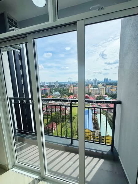 Servis Apartment untuk Disewa di TRELLIS RESIDENCES - Gordon Chai - Balcony - PropertyGuru.com.my