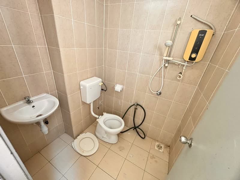 Apartment for Sale at Desa Mas Apartment - SK Luk - Bathroom - PropertyGuru.com.my