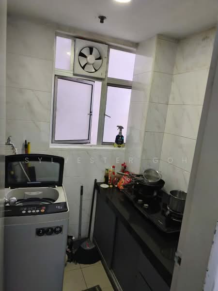 Servis Apartment untuk Dijual di Univ 360 Place - Sylvester Goh - Kitchen - PropertyGuru.com.my