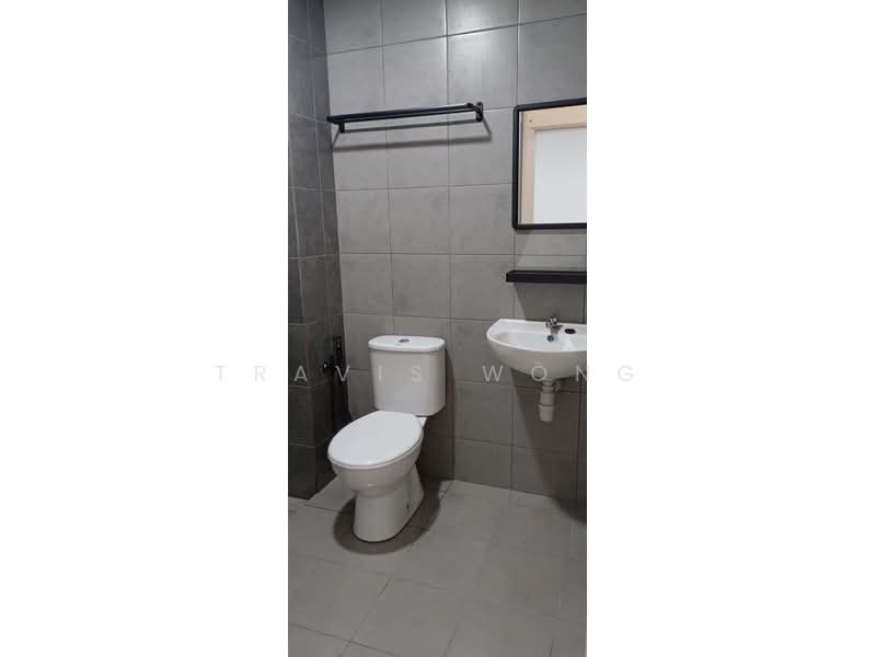 Kondominium untuk Disewa di Residensi Sateria - Travis Wong - Bathroom - PropertyGuru.com.my
