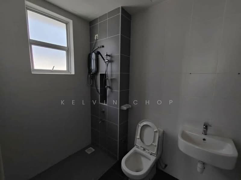 Pangsapuri untuk Disewa di Aliff Avenue (Dwi Alif) - Kelvin Chop - Bathroom - PropertyGuru.com.my