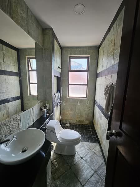 Rumah Banglo untuk Dijual di Bukit Rahman Putra (Sungai Buloh) - Rick Lum - Bathroom - PropertyGuru.com.my