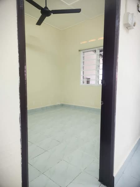 1-storey Terraced House for Rent in Taman Ungku (Johor Bahru) - Fish Yong - PropertyGuru.com.my