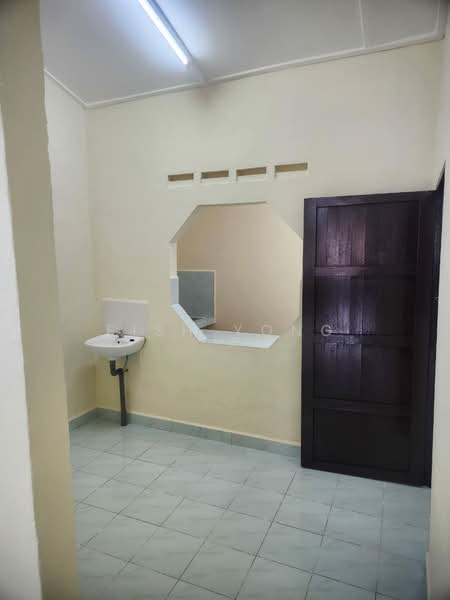 1-storey Terraced House for Rent in Taman Ungku (Johor Bahru) - Fish Yong - PropertyGuru.com.my